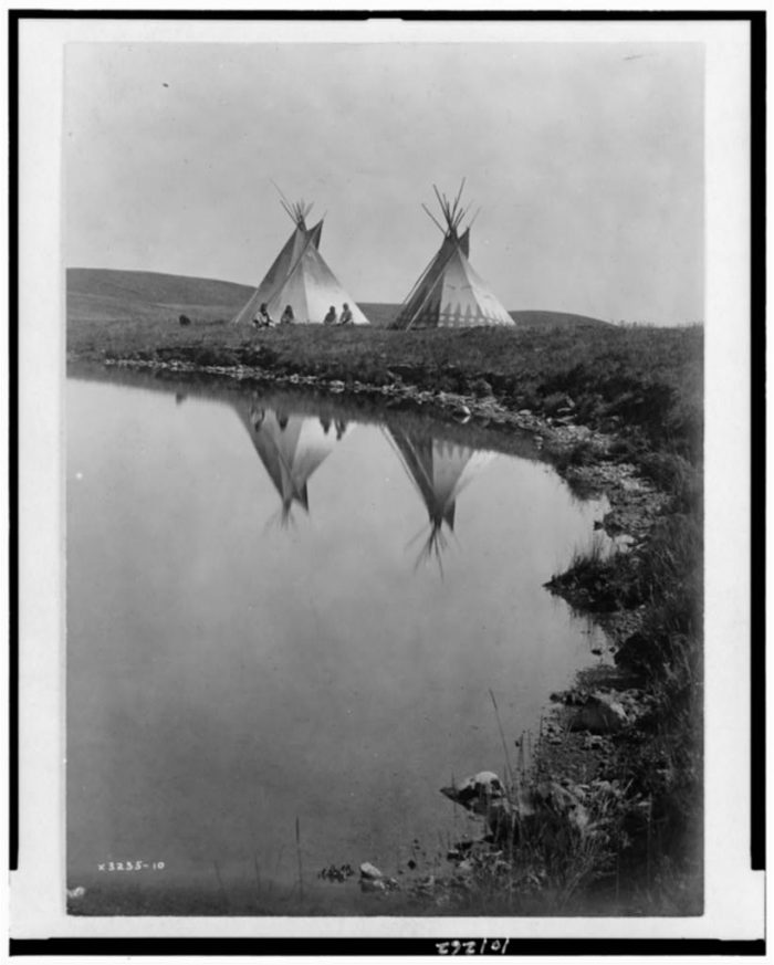 At the Water's Edge – Piegan. Edward Curtis. Library of Congress.